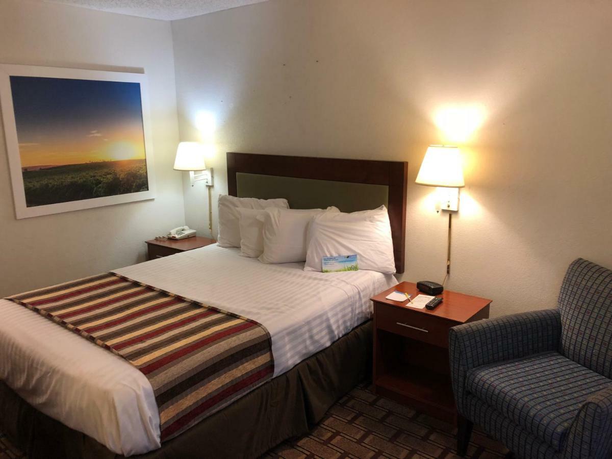Days Inn By Wyndham נאטשז מראה חיצוני תמונה